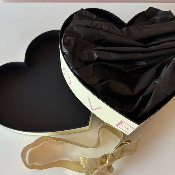 Limited Edition Jo Malone Empty Heart Gift Storage Box Ribbon Tissue - Picture 7 of 8